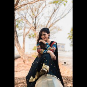 Sherin Instagram - 🖤🖤
Designer - @labelswarupa 
Makeup and hair - @kaviyaartistry_off 
Photographer - @crackjackphotography 
Jewellery - @original_narayanapearls 
#sherin #love #salwar #ethnicwear #cookwithcomali #cookuwithcomali #cwc4 #cookwithcomali4 #vijaytv