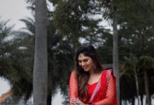 Sherin Instagram - love is insane! Imagine picking one person out of the millions of people and saying ‘everything my heart feels from now on, it feels for you. It skips a beat for you, aches for you, flutters for you and it breaks for you’ Love is not perfect, it’s chaotic at best! I wish each and everyone of you will find love that will make you question your reality, love that consumes you and love that gives you a million breathless moments. If you already have it, do not let it go and if you have had it and lost it, you know how the old saying goes - it’s better to have loved and lost, than to never have loved at all. Happy Valentine’s Day! Photographer - @crackjackphotography Designer - @labelswarupa Makeup and hair - @kaviyaartistry_off Earrings - @original_narayanapearls #cookuwithcomali #cwc #tamil #cooking #red #salwarsuits