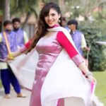 Sherin Instagram - Hello beautiful people! Costumes - @labelswarupa Makeup - @rakmakeupartistry Hair - @purpleplusnagu Photographer- @sat_narain Team: @talesbyashif @shotsbyuv @the.portrait.culture @sat_narain #cwc4 #sherin #cookuwithcomali #cookwithcomali #love #fashion #cooking