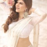Sherin Instagram - Poseidon loves me and I love him! Costumes - @labelswarupa Makeup - @jiyamakeupartistry Hair - @mani_stylist_ Camera - @sat_narain @shotsbyuv @sakthi_fpv @sasi_raaja_thetravelaficionado #sherin #white #saree #cookwithcomali #love