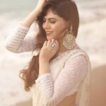 Sherin Instagram - Poseidon loves me and I love him! Costumes - @labelswarupa Makeup - @jiyamakeupartistry Hair - @mani_stylist_ Camera - @sat_narain @shotsbyuv @sakthi_fpv @sasi_raaja_thetravelaficionado #sherin #white #saree #cookwithcomali #love