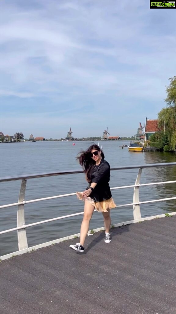 Sherin Instagram - Oh my god! I ❤️ Amsterdam!! #sherin #travel #cookwithcomali #biggbosstamil #travel #europe #amsterdam Amsterdam, Netherlands
