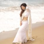 Sherin Instagram - Which song goes well with these pictures? Costumes - @labelswarupa Makeup - @jiyamakeupartistry Hair - @mani_stylist_ Camera - @sat_narain @shotsbyuv @sakthi_fpv @sasi_raaja_thetravelaficionado #sherin #white #saree #cookwithcomali #love Chennai, India