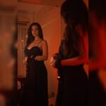 Sherlin Seth Instagram - The other side of me 🦁🎶 . . 📸 @haranish.hrf . . . . . . . #sherlinseth #forthegram #forme #foryou #explore #explorepage #viralpost #beautyshot #tamilactress #bollywood #bollywoodmovies #blackdress #mood #moodlighting