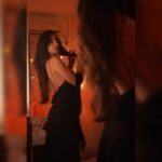 Sherlin Seth Instagram – The other side of me 🦁🎶
.
.
📸 @haranish.hrf 
.
.
.
.
.
.
.
#sherlinseth #forthegram #forme #foryou #explore #explorepage #viralpost #beautyshot #tamilactress #bollywood #bollywoodmovies #blackdress #mood #moodlighting