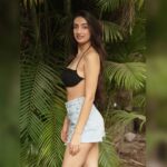 Sherlin Seth Instagram – 🐼🌻🌼
.
.
📸 @haranish.hrf 🤍
.
.
.
.
.
.
.
.
#sherlinseth #mumbai #explorepage #explore #forme #foryou #forthegram #viralpost #tamilactress #tamil #bollywood #bollywoodmovies #denim #denimskirt Mumbai – मुंबई