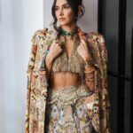 Shibani Dandekar Instagram - What an incredible evening celebrating Indian craftsmanship! Thank you to the Ambanis and @nmacc.india ❤️ The ‘India in Fashion’ exhibit was spectacular! What a night ⭐️ To the incredible team that put these looks together! I have no words ❤️ Thank you for coming through for me Style team extraordinaire @divyakdsouza with @punya.bh @fusionandfashion07 ⭐️ Fabulous HMU @inherchair assisted by @azima_toppo ⭐️ Outfit @anamikakhanna.in ⭐️ Jewellery @golecha_jewels Shoes @jimmychoo @id8mediasolutions On Farhan: Makeup - @swapnil_pathare Custom look by @urvashikaur Custom sandals by @aprajitatoor Photography @asusualunusual