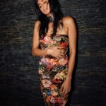 Shibani Dandekar Instagram - Wearing florals and waiting for spring 🌺 🌸 @imwearingzed @chantelfenech hair by @azima_toppo photos by @leroifoto ⭐️