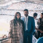 Shibani Dandekar Instagram - There is just nothing like sport! To witness people come together in support of their team is pure magic! The energy in the stadium last night was electric! What an experience and what a game! ManCity you were 🫶🏾 all the best in Istanbul! photos by the greatest @sebporter Thank you 💙 @etihad #etihad @mancity #mancity outfit by my girl @kanikagoyallabel @goyalkanika 🤍 Farhan’s Coat @sshomme Shoes @dmodotofficial