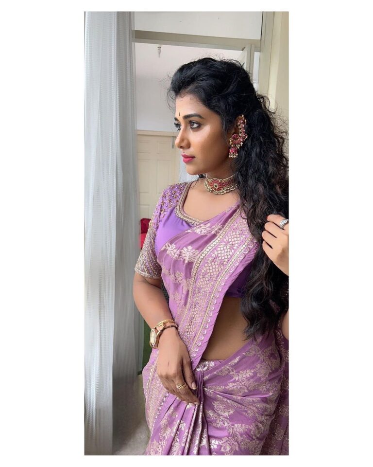 Shilpa Manjunath Instagram - Marking the auspicious occasion of Ganesh Chaturthi🙏🏻 with grace & charm. Embracing the rich hues of elegance today, I'm draped in a stunning purple saree by @classy_renthouse @classy.designerhouse adorned with intricate hand embroidery on the blouse. Adding a touch of timeless allure, my choice of jewelry is none other than the exquisite Jadau Kundan pieces by @thespatika reflecting the grandeur of tradition and style. 💜✨ #EleganceInPurple #HandcraftedBeauty #JadauKundanGlam