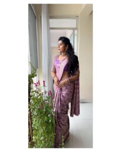 Shilpa Manjunath Instagram - Marking the auspicious occasion of Ganesh Chaturthi🙏🏻 with grace & charm.
Embracing the rich hues of elegance today, I'm draped in a stunning purple saree by @classy_renthouse @classy.designerhouse adorned with intricate hand embroidery on the blouse. Adding a touch of timeless allure, my choice of jewelry is none other than the exquisite Jadau Kundan pieces by @thespatika reflecting the grandeur of tradition and style. 💜✨ #EleganceInPurple #HandcraftedBeauty #JadauKundanGlam"