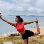 Shilpa Shetty Instagram - A spark of a smile can spread the fire of happiness around us. But to be able to do so, one needs to be happy within… Make Yoga a part of your lives too, for a healthy mind, body, and soul. As they say, a healthy person is a happy person 💪♥️😊 Wishing everyone a Happy & Healthy Yoga Day🧘🏻‍♀️ 🧘🏻‍♂️ Atmanamaste!🙏 #WorldYogaDay #YogaDay2023 #yogasehihoga #yogisofinstagram #SimpleSoulful #meditation #healthylifestyle
