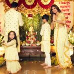 Shilpa Shetty Instagram - Ganpati Bappa Moriya🎉😇 Happy Ganesh Chaturthi to you all 🙏♥️ Sukhee Bhava 🙌🏼 #celebration #gratitude #happiness #love #prayer