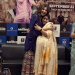 Shilpa Shetty Instagram - Things like these make me SUKHEE. This 8 months pregnant professor came on stage saying “I’m BEDHADAK” and nailed the song knowing every step. Whoa!!👏🏽👏🏽 Keep the Child within you alive... to be SUKHEE! #DontWorryBeSukhee #promotions #happiness #Sukhee #bedhadak #beparwah #besharam