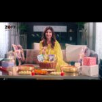 Shilpa Shetty Instagram - To the incredible journey together, filled with sweet & tangy moments!🔥✨ Embracing the vibrant festivities with a dash of spice and everything nice! 🎉✨🌶 Get ready to spice up your life in the most enchanting way possible. 🌶🎪 @zofffoods #ad #BaakiSabOffOnlyZoff #ZoffFoods #IndianSpices #Masala #festivals #festivalseason
