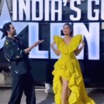 Shilpa Shetty Instagram - Dance lessons with the #DreamGirl ✅ Special appearance by @badboyshah 😆😆 @indiasgottalentofficial @sonytvofficial @fremantleindia #IndiasGotTalent #IGT #DreamGirl2 #DilKaTelephone2 #setlife #grateful