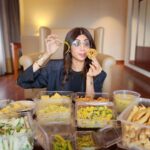 Shilpa Shetty Instagram – જલસા 🤪🤤😍

#SundayBinge 🤪 #GujaratiFood #foodgasm #traveldiaries #Foodcoma #foodie #AhmedabadDiaries #gratitude