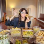 Shilpa Shetty Instagram - જલસા 🤪🤤😍 #SundayBinge 🤪 #GujaratiFood #foodgasm #traveldiaries #Foodcoma #foodie #AhmedabadDiaries #gratitude