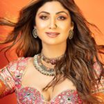 Shilpa Shetty Instagram - Caption this 😉♥️ #IndiasGotTalent #IGT #LookOfTheDay #ootd #grateful #blessed