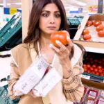 Shilpa Shetty Instagram - टमाटर ke prices are raising my Dhadkan❤️🍅 #fun #throwback #dialogue