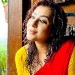 Shilpa Shinde Instagram - Enjoying the Rain❤️🌦☔☂️🌂🌧 #Karjat #farmhouse #saree #sareelove #sundayfunday #funtimes #reelsinstagram #sunday #sundayvibes #shilpashinde #reels #trending #instareels #entertainment #explorepage #funnyvideos #sundayspecial #latamangeshkar #karjatfarmhouse #rainyday #rain #reelsvideo