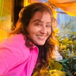 Shilpa Shinde Instagram - Socha tha aaj barish tezi se hogi toh bhigte hue pics apne fans ke liye share karungi, lekin baarish toh chakma dekar bhaag gayi😐 #ShilpaShinde #sunday #sundayvibes #funtimes #nofilter #rainyday #monsoon #sundayfunday #goodevening #picoftheday #shilpians #fashion #enjoying