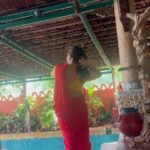 Shilpa Shinde Instagram - Kal pltegi 🤨😁😉 #Karjat #farmhouse #saree #sareelove #funtimes #reelsinstagram #monday #mondayvibes #shilpashinde #reels #trending #instareels #entertainment #explorepage #funnyvideos #mondayspecial #latamangeshkar #karjatfarmhouse #bhojpuri #reelsvideo
