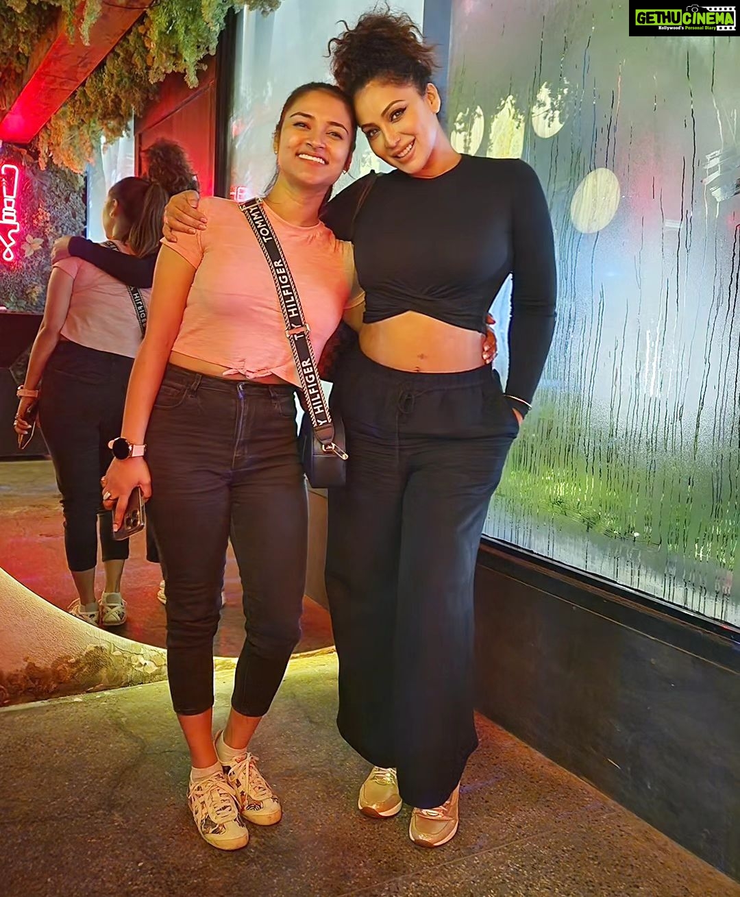 Shilpi Sharma Instagram - Wonderful meeting you @dj_donna_official . ❤️ You are such a sweetheart 😘Will see you soon, darling. Lots of love... . . . #dj #chilling #djshilpi The Brewhive