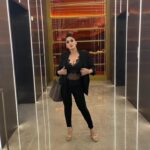 Shilpi Sharma Instagram - Outfit: perfect. Attitude: worth it. . . #attitude #photo #randomclick #shilpisharma #djshilpisharma