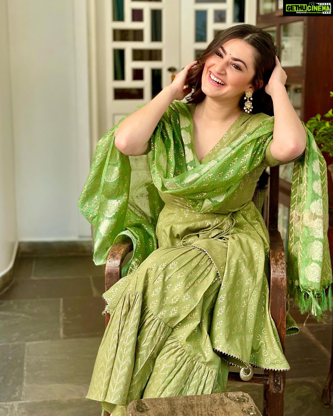 Shivaleeka Oberoi Instagram - Just a girl who can’t keep a straight face for too long! 🤭