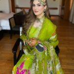 Shivaleeka Oberoi Instagram - Eid Mubarak 🌙 Reel ➡️ real 😌✨