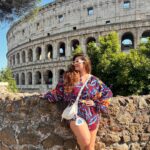 Shivaleeka Oberoi Instagram – What a Rome-antic city! 🥰
#colosseum #fontanaditrevi #wheninrome #italy #inlove #rome #beautifuldestinations 📍🇮🇹 Rome, Italy