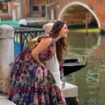 Shivaleeka Oberoi Instagram - Falling in love with Venice, one canal at a time. 🛶🥰 #venice #magic #italy #gondola #canal #venezia #travelgram #inlove #beautifuldestinations #italia #eurotrip #italytravel 🇮🇹 Venice, Italy