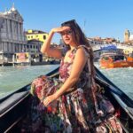 Shivaleeka Oberoi Instagram - Falling in love with Venice, one canal at a time. 🛶🥰 #venice #magic #italy #gondola #canal #venezia #travelgram #inlove #beautifuldestinations #italia #eurotrip #italytravel 🇮🇹 Venice, Italy