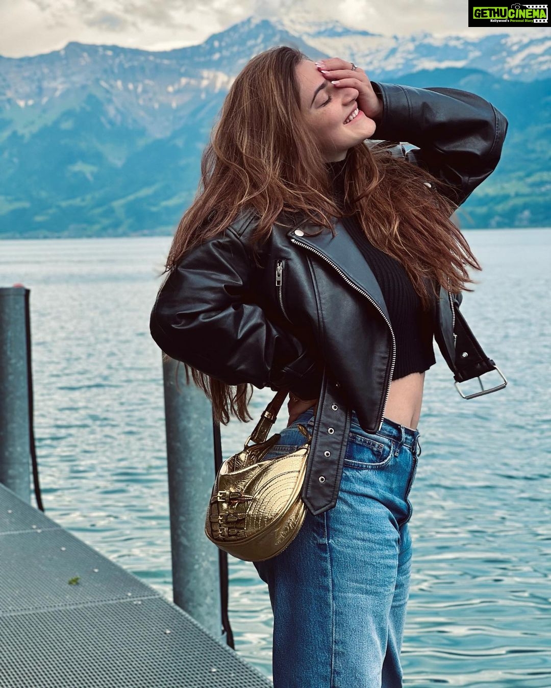 Shivaleeka Oberoi Instagram - Swiss weather! 🖤🧸 Thun, Switzerland