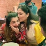 Shivaleeka Oberoi Instagram - When your husband and parents in law plan the best surprise ever on your birthday trip!!! 🥹❤️🧿 They planned it for over a month and got my parents to travel all the way to London to surprise me on our family dinner! 🥰🥰 BRB, crying! 🤧🥹