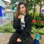 Shivaleeka Oberoi Instagram – Travel tip : Steal his sweatshirts! 😉✈️🌎
Thaaankss @abhishekpathakk 🤪
