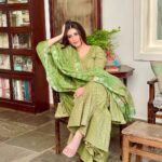 Shivaleeka Oberoi Instagram - Just a girl who can’t keep a straight face for too long! 🤭