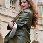 Shivaleeka Oberoi Instagram - The power of a suit lies in the person wearing it! 🤵🏻‍♀️⚡️ #SuitUp #ootd 🪡