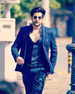 Shivin Narang Instagram - Hello Siri !
Photo dump please
.
.
#shivin #shivinnarang #photodump 
@retouchbyhim @clickwitharjun