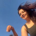 Shonali Nagrani Instagram – Yup my cousin is having a baby;) And we don’t know what we’re doing :) @anisha_aod .
#beachvibes #netherlands #leiden #sisterlove #ivegotsummeronmymind #beach #toocoldtoswim Leiden, Netherlands