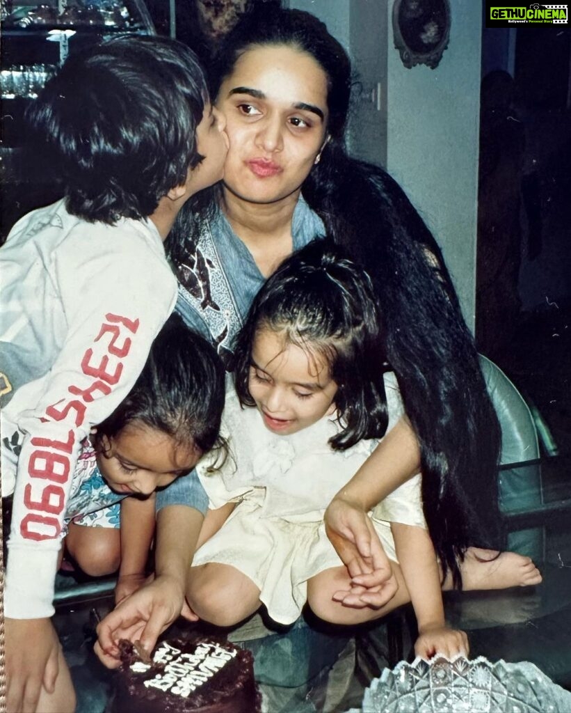 Shraddha Kapoor Instagram - On YOUR birthday, Ive decided to put a pic of ME being fed cake muaaaaahahahah 😏 And this isn’t even a throwback from YOUR bday. It’s from Mommy’s muaaaahahahaaaaaa 😈 Happy Birthday Bhaiya @siddhanthkapoor I O U ❤️❤️❤️