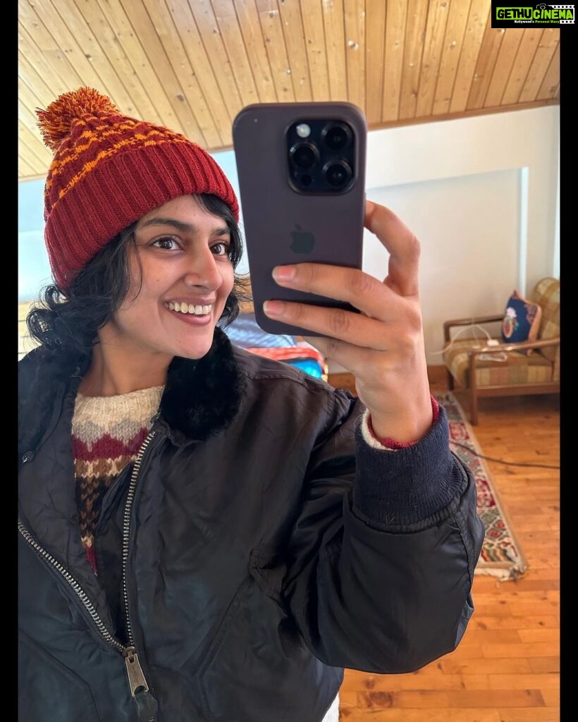 Shraddha Srinath Instagram - Noses are red, violets are blue
