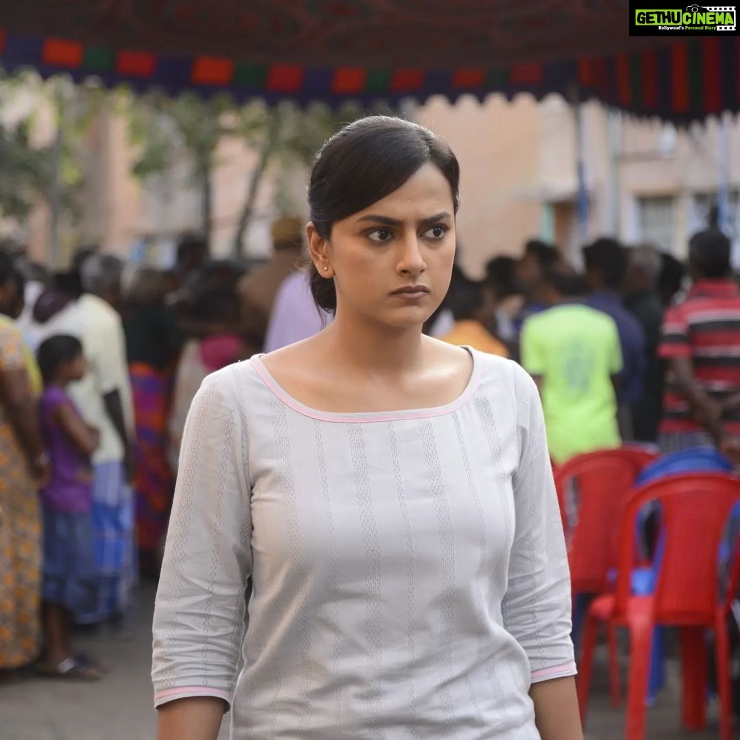 Shraddha Srinath Instagram - Witness releasing on 9th December in Tamil, Kannada, Telugu and Malayalam only on @sonylivindia Make up @kohl.play Hair @kammarishivarajchary Assisted by @shivu.bm.549 Styled by @harshini.ramani Managed by @vidhyaabreddy @kettles_talent