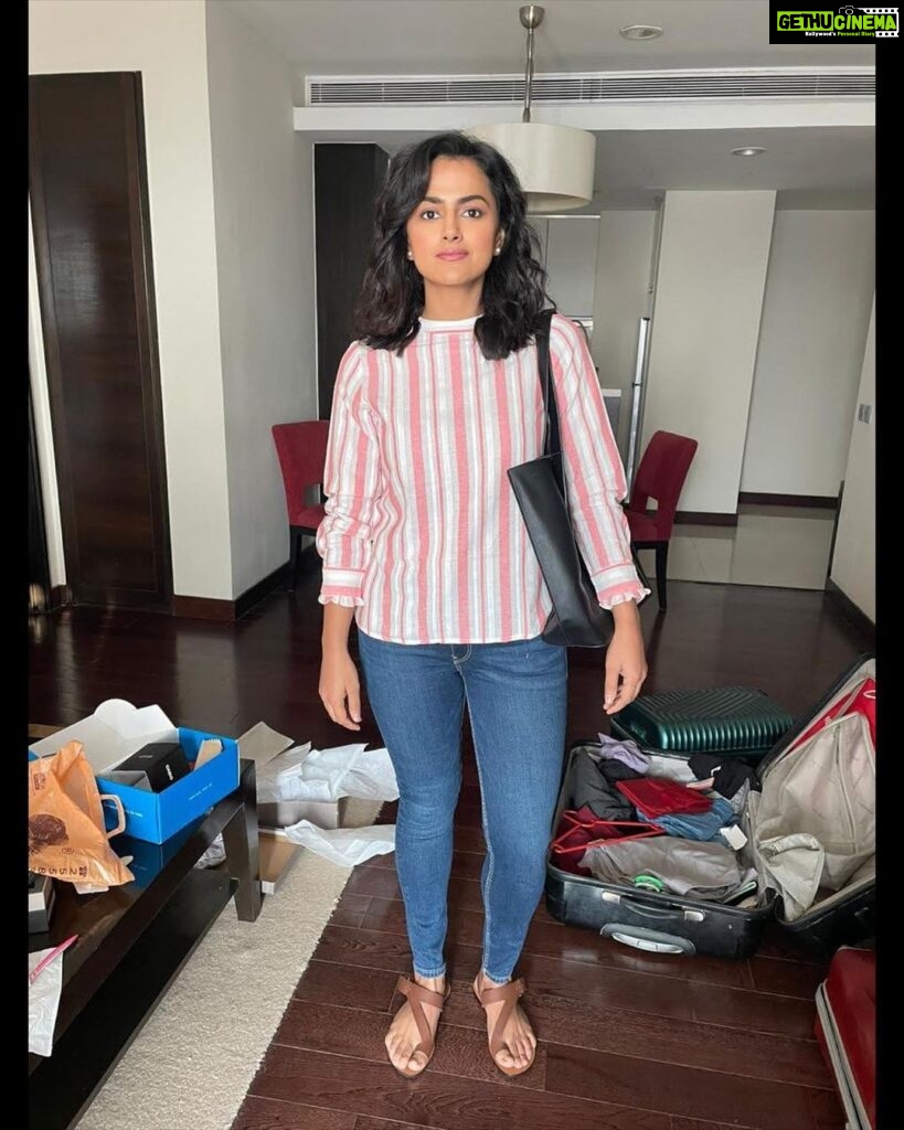 Shraddha Srinath Instagram - Look test for Witness. Photos arranged in the decreasing order of intensity of smile. I swear I’m friendlier than I look in the last photograph. Witness releasing on @sonylivindia on 9th Dec. Styled by @harshini.ramani Make up @kohl.play Hair @kammarishivarajchary Assisted by @shivu.bm.549 Managed by @vidhyaabreddy @kettles_talent