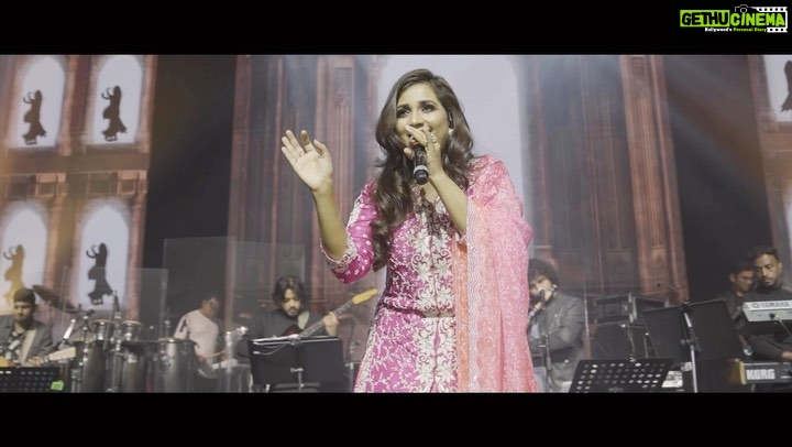 Shreya Ghoshal Instagram - The ‘All hearts tour’ is coming to your city!! USA, Canada, Mauritius, UK!! Are we ready? A crazy set list, an out of the world musical experience ♥♥♥ I have never been this excited! See you all! Ticket links in the bio.