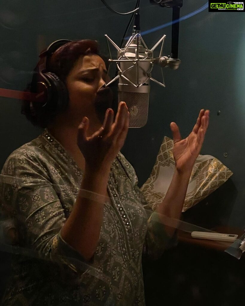 Shreya Ghoshal Instagram - Soaked in Music ! Kadak Singh .