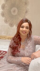 Shreya Ghoshal Instagram - Hum na rahe hum, tum kya mile ♥️ #tumkyamile fever is on😍 #rockyaurranikipremkahani Have you made your reel!!