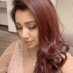 Shreya Ghoshal Instagram – Yun na phero humse aankhein.. 💔

#zihaalemiskin fever is on.