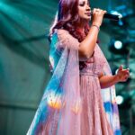 Shreya Ghoshal Instagram – 🌸 Sur, Saaz aur Soz se bhari hui ek yaadgaar shaam. 

Outfit: @shlokdesign
Jewellery: @azotiique
Stylist: @stylebysaachivj
Team: @nehha_o @styledbynikinagda